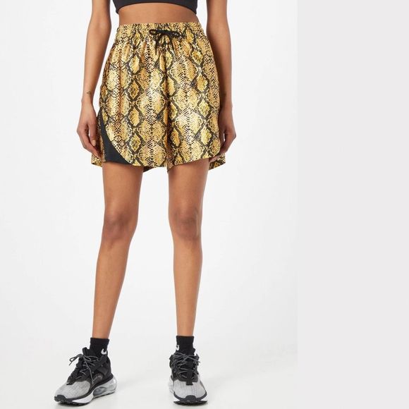 NEW Nike Dri-FIT Rebel Fly Basketball Shorts Large Gold Black Snake Print Womens - Picture 4 of 8